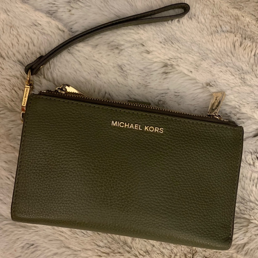 MK wallet/wristlet